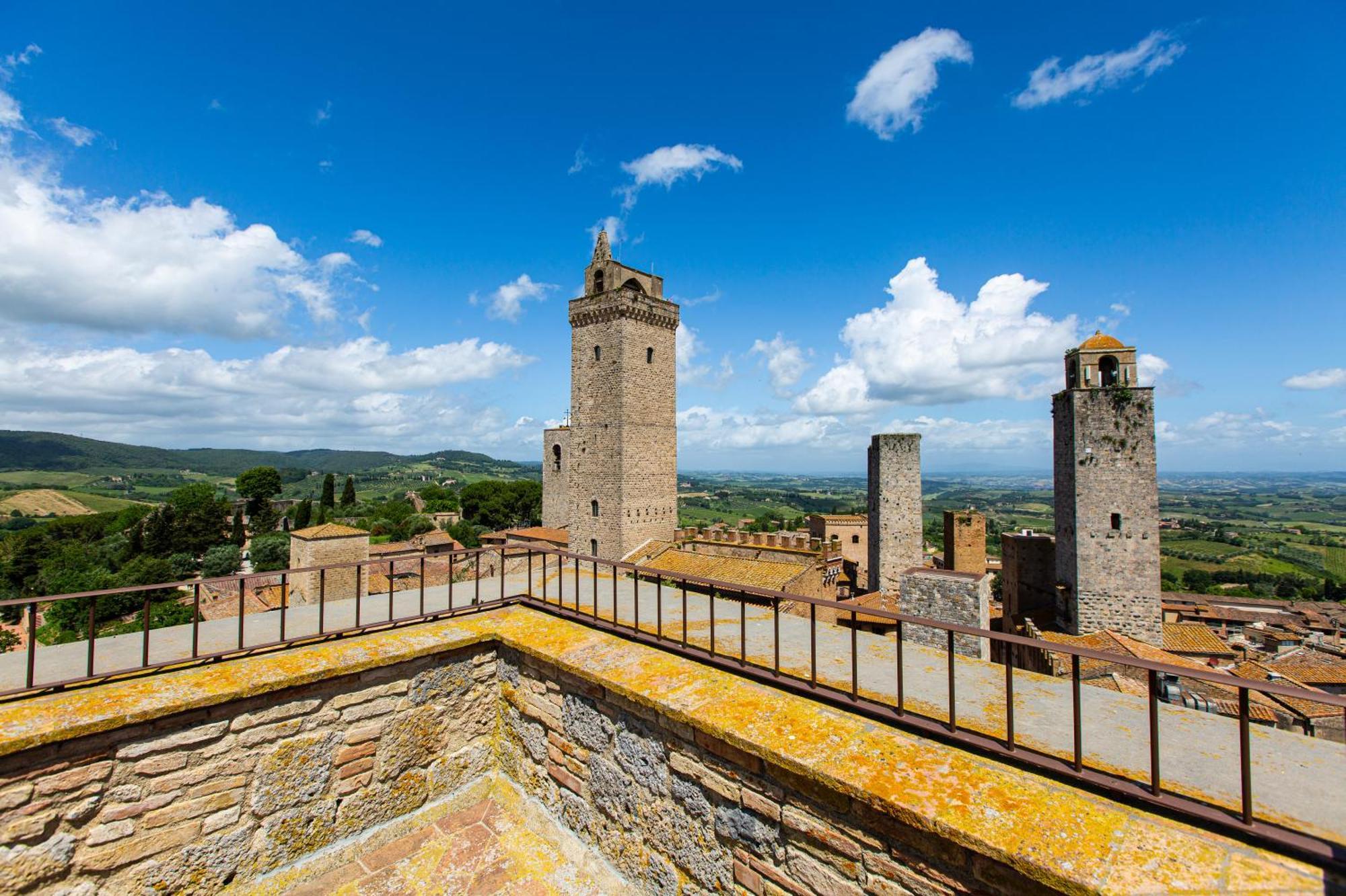 The Artists' Tower - Amazing View From The Tower Διαμέρισμα Σαν Τζιμινιάνο Εξωτερικό φωτογραφία